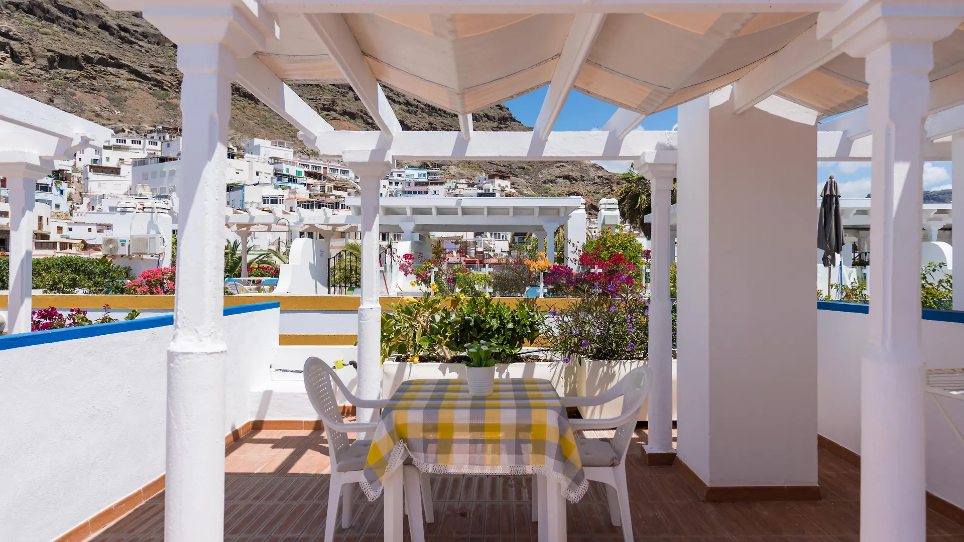 Billy'S Puerto De Mogan Apartments By Livvo