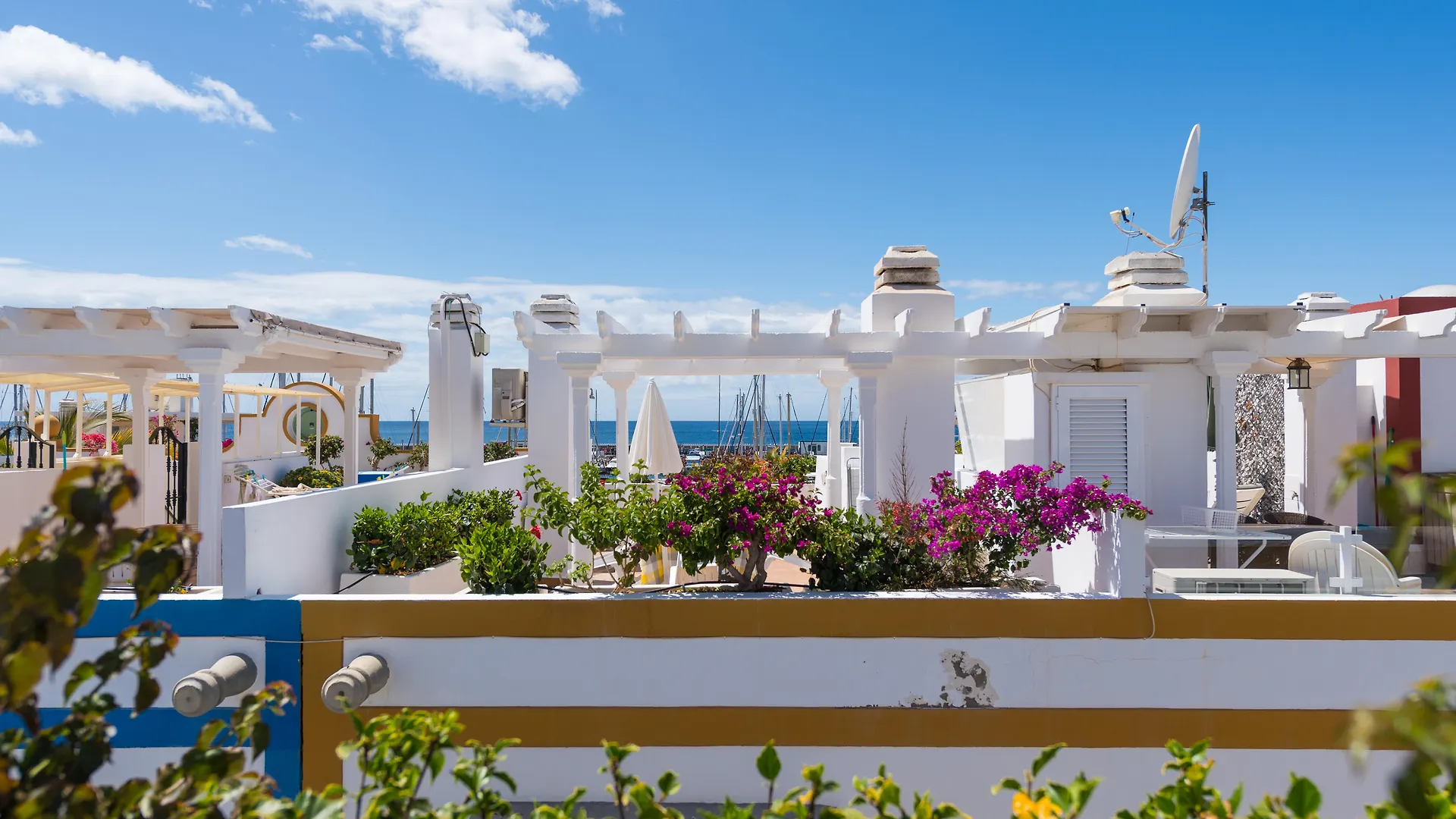 Billy'S Puerto De Mogan Apartments By Livvo