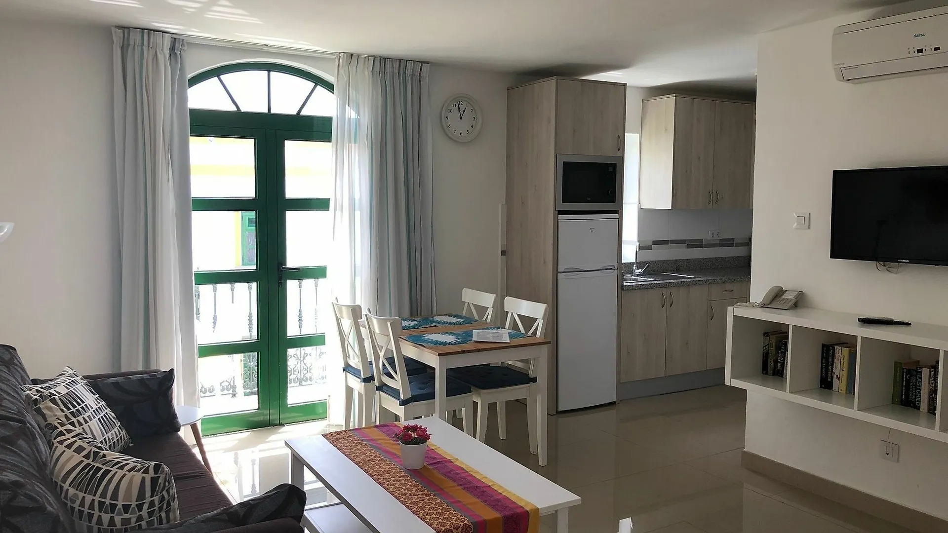 Billy'S Puerto De Mogan Apartments By Livvo Spain