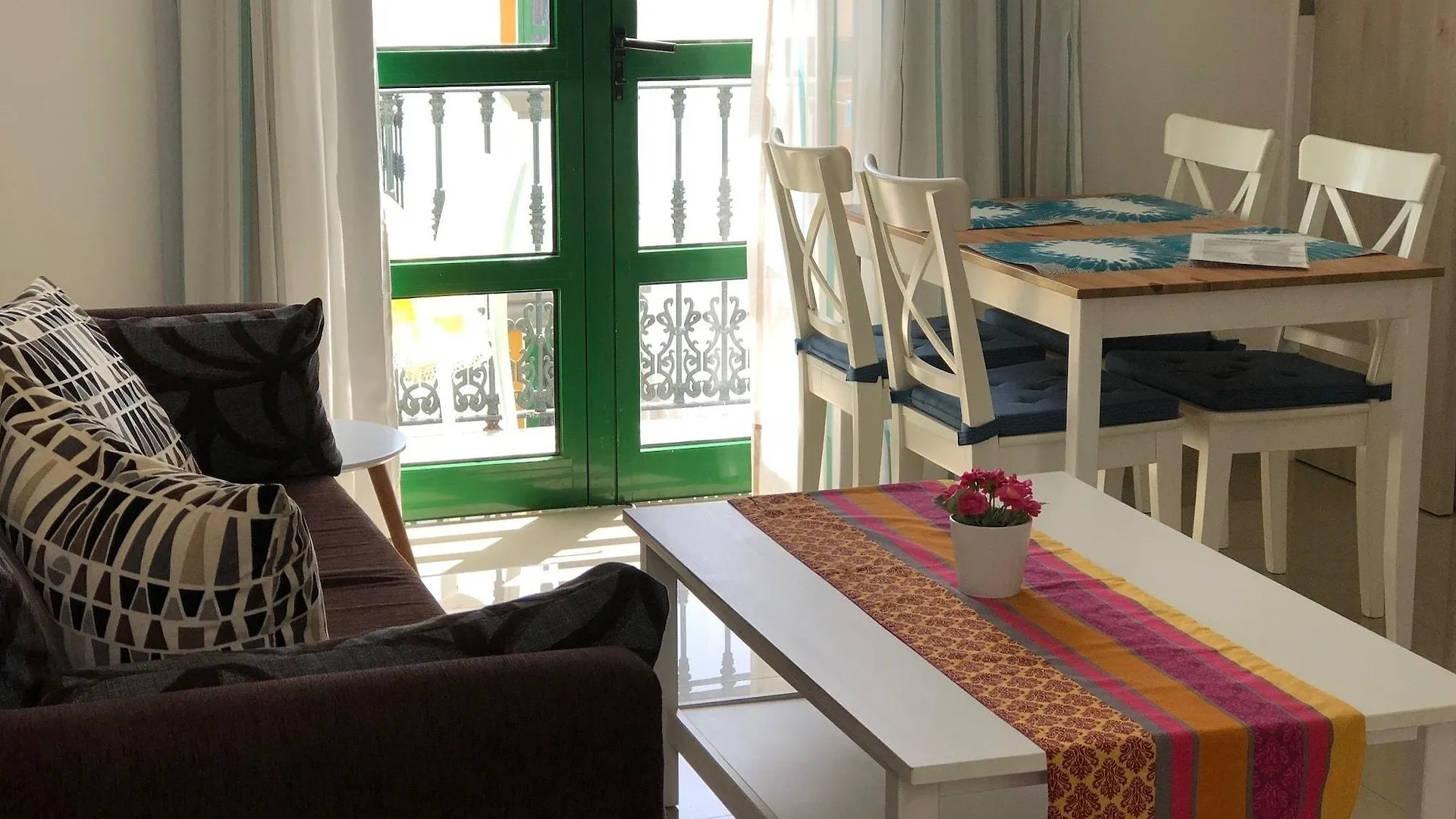Billy'S Puerto De Mogan Apartments By Livvo Spain